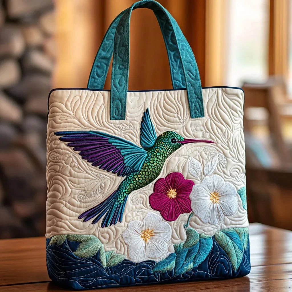 Wattierte Tasche – Kolibri und weisse Blüte